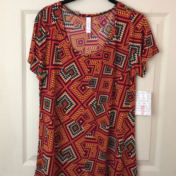 LuLaRoe classic tee size small - Picture 1 of 4